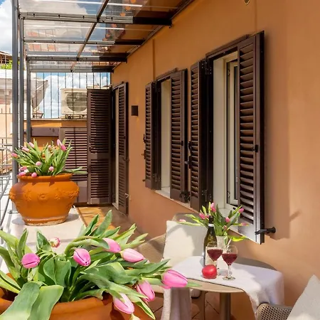 Lovely Spanish Steps With Balcony Apartment