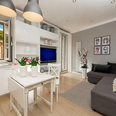 Lovely Spanish Steps With Balcony Apartment