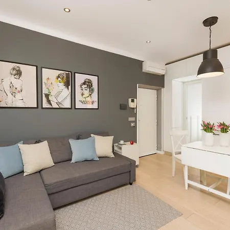 Lovely Spanish Steps With Balcony Apartment Rome